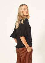 Lovella Top Black